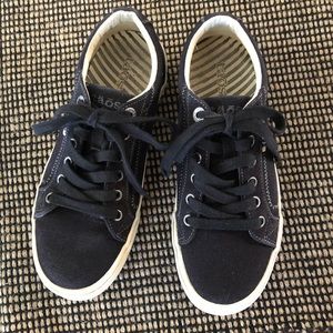 Black Taos plim soul size 7.5